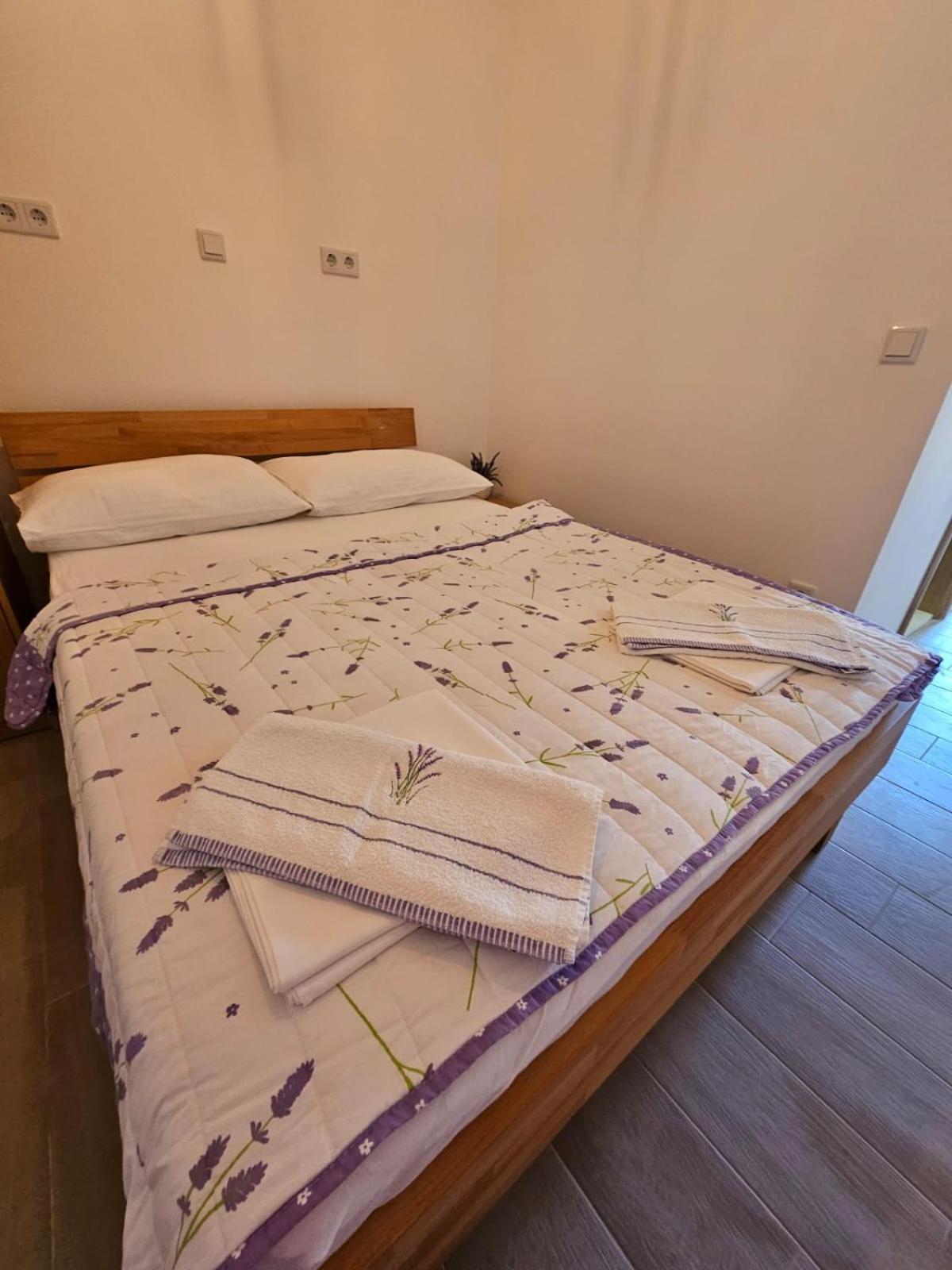 Apartmani Butigan-Tiha Luka Neum Eksteriør billede